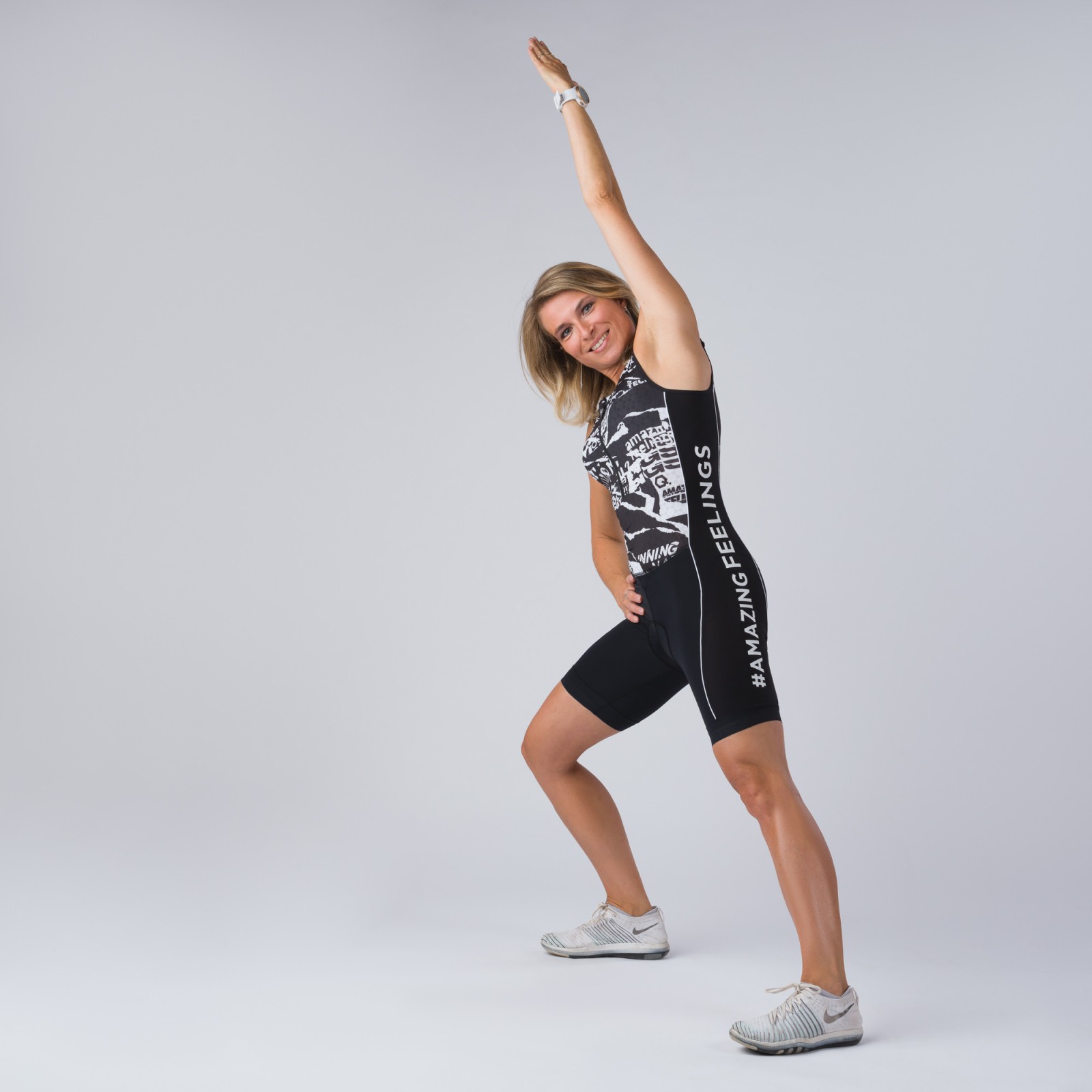 SLEEVELESS TRIFUNCTION SUIT