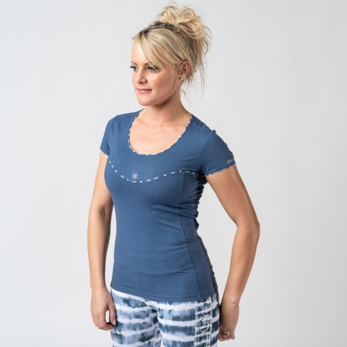 KURZARM-T-SHIRT MIT RUNDAUSSCHNITT