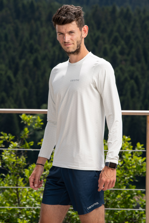 LANGARMSHIRT IN LOCKERER PASSFORM